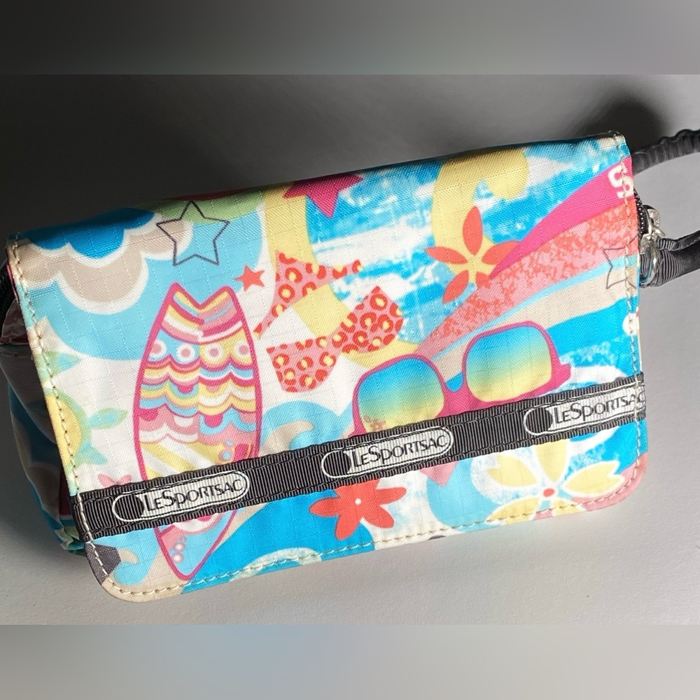 LeSportsac Multicolor Colorful Pattern Wristlet “Hawaiian Theme” With Mirror - Picture 6 of 7